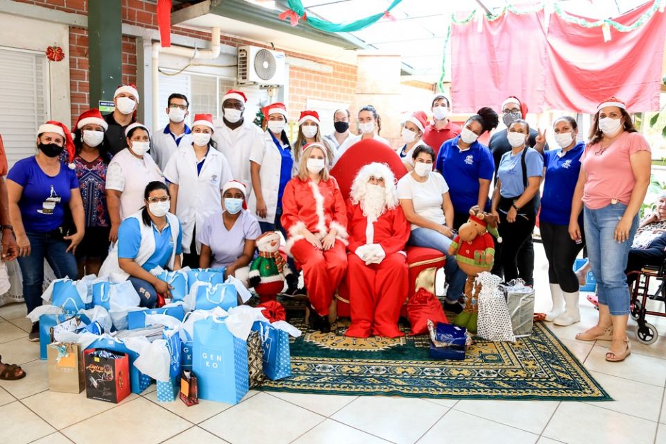 Um Natal especial para os velhinhos da Unidade de Acolhimento da Prefeitura de Maringá