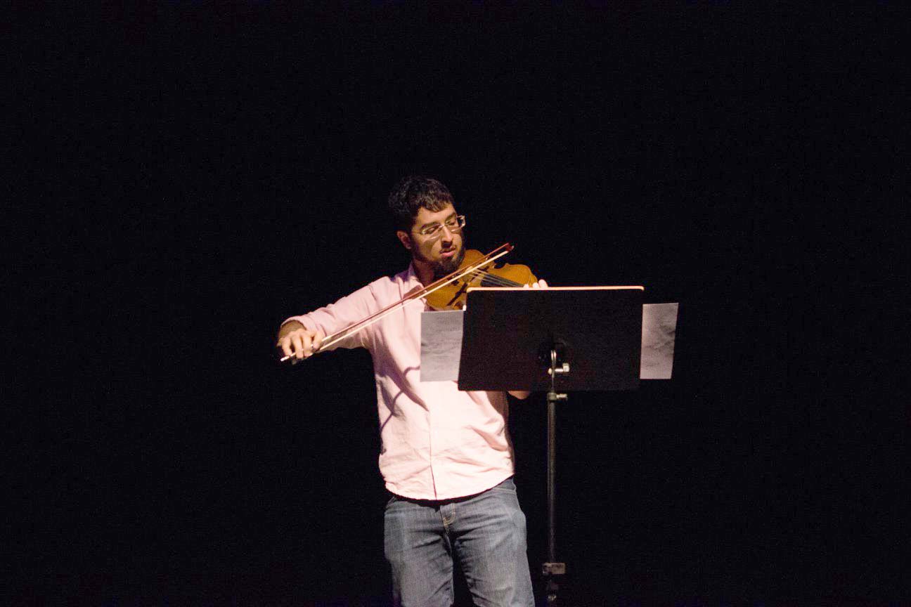 Instrumentista maringaense Tauan Sposito se apresenta no Teatro Barracão pelo Convite à Música